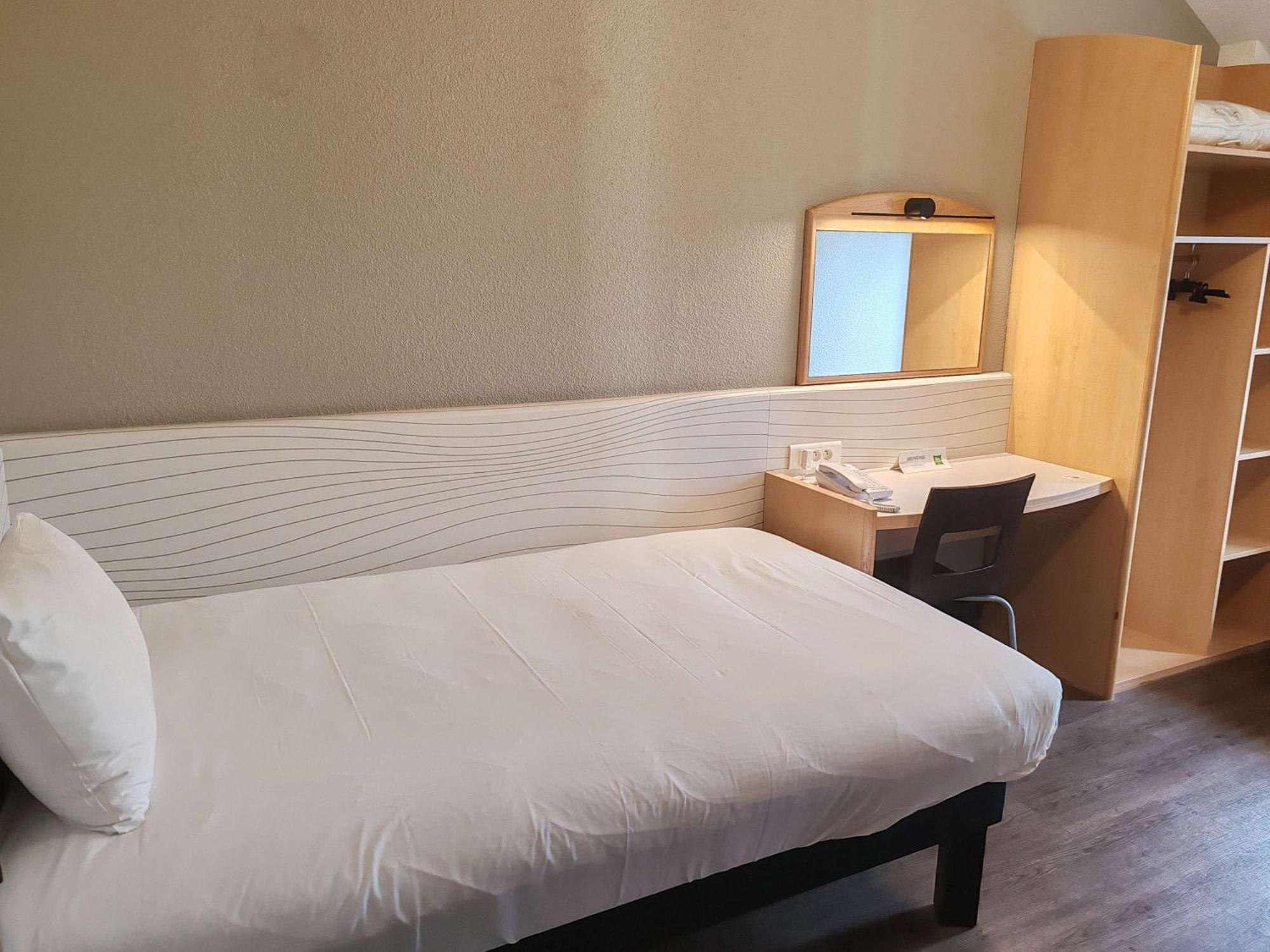 Ibis Styles Paris Poissy Hotel Екстериор снимка